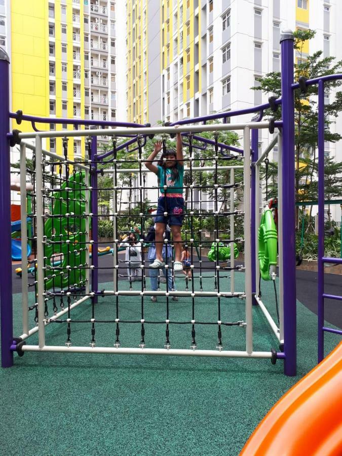 Apartemen Springlake Summarecon Bekasi-By Bu Johan エクステリア 写真